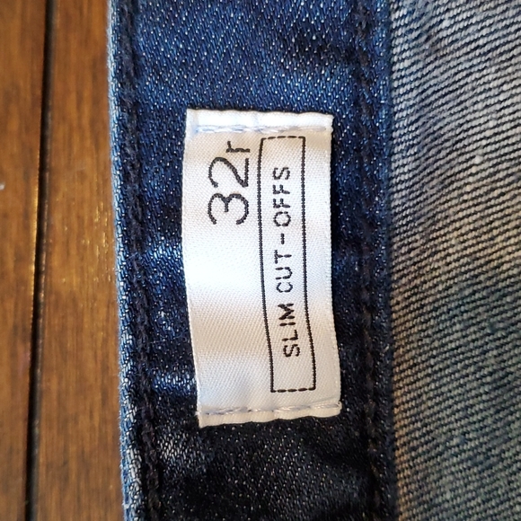 Womens Gap Slim Cut Offs size 32 - Picture 7 of 8